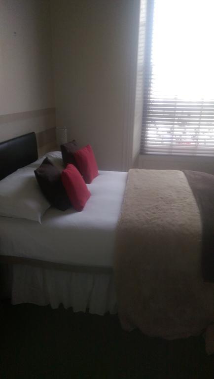 Alister Guest House Saint Helier Room photo